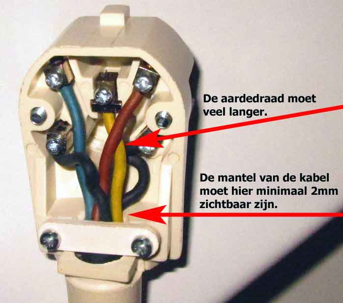 Airco Vertrouwen op elegant Aansluiten perilex stekker op elektrische kookplaat - Forum - Circuits  Online