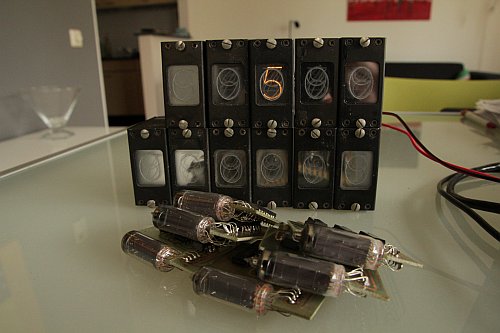 http://www.circuitsonline.net/jeroen/pics/t_edge-lit.jpg